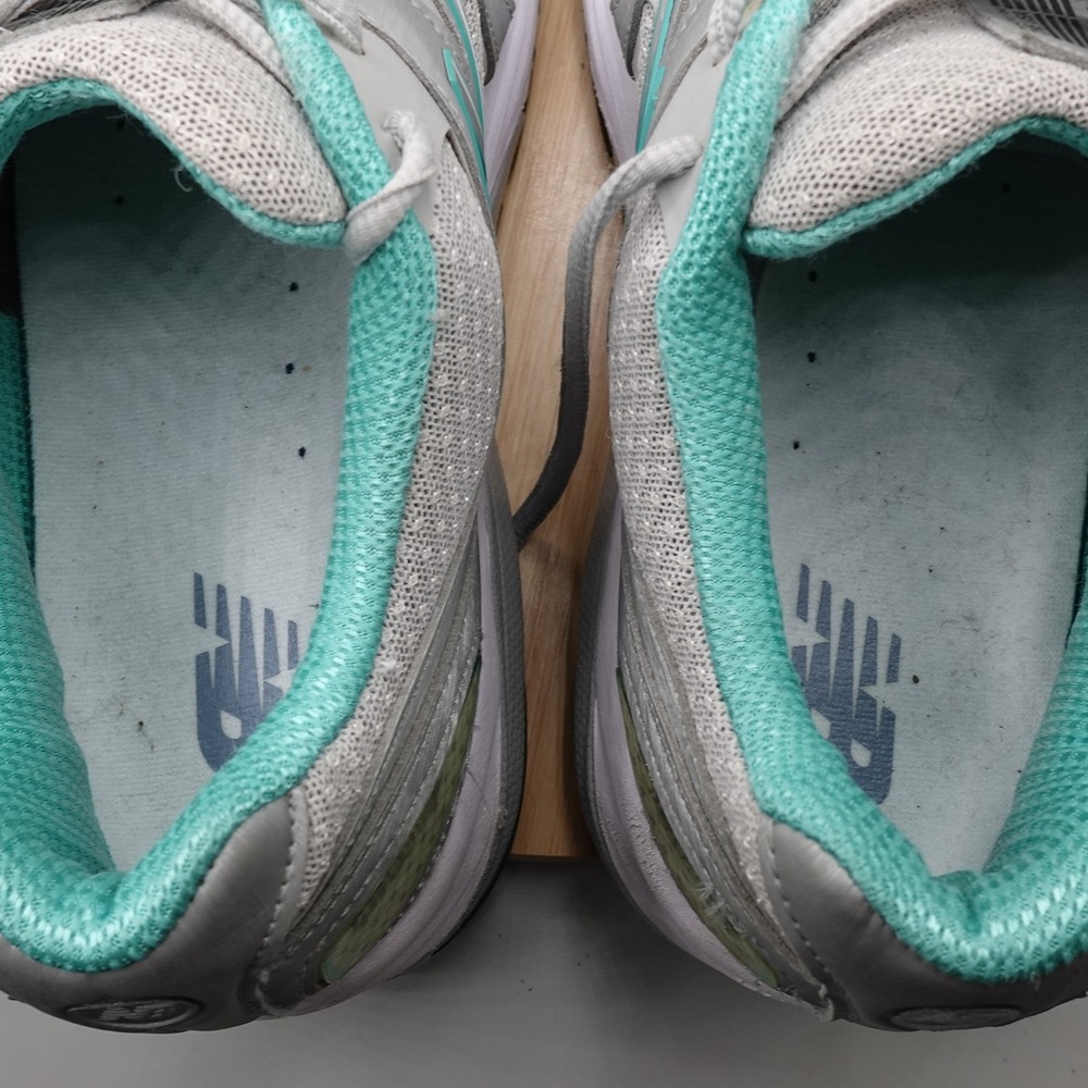 New Balance Shoes Womens 10.5 Grey 1540v2 Running Athletic Sneaker Flaws - Picture 8 of 11